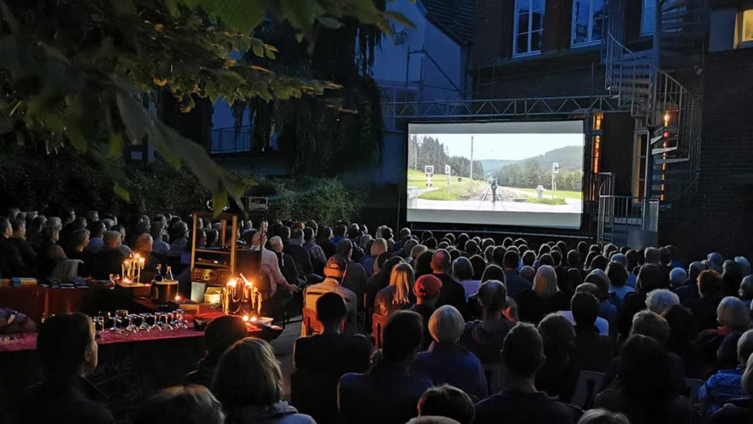 Open-Air-Kino im Pelmke-Hof